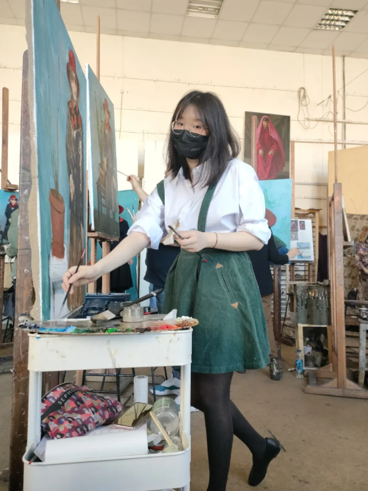 李芳颖